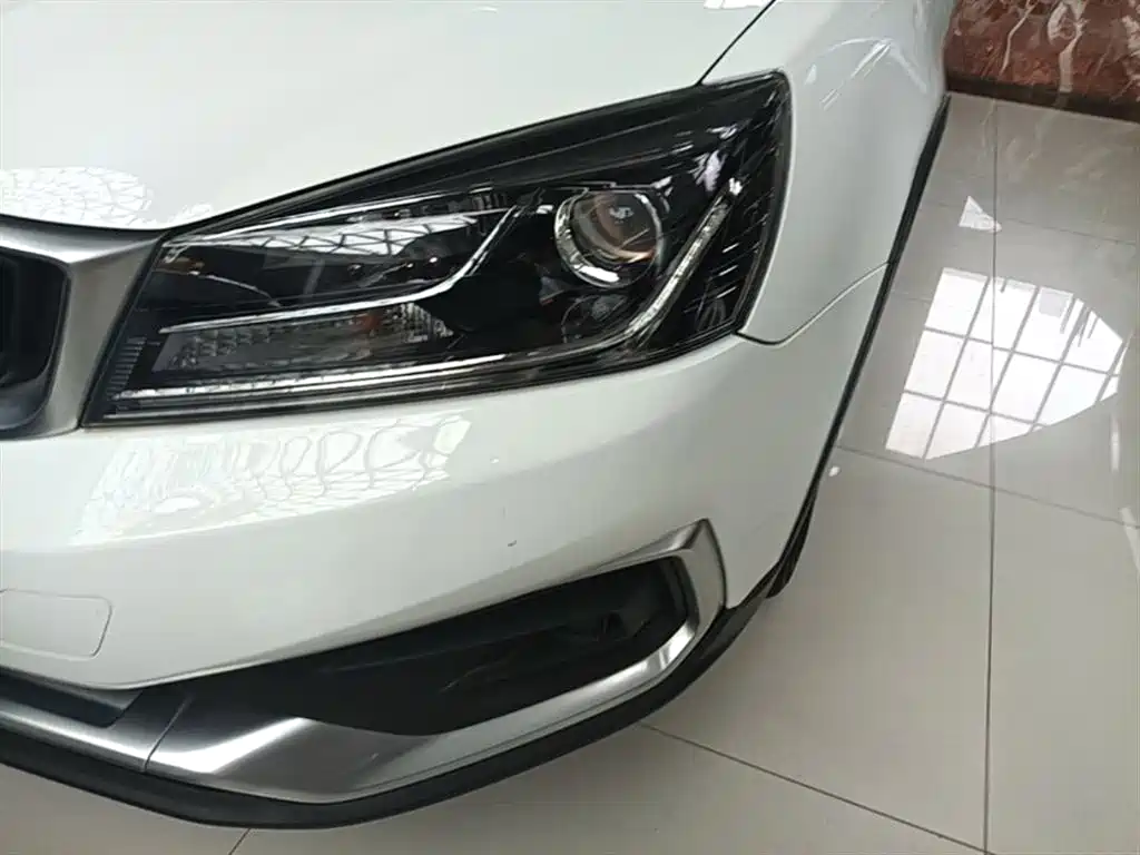 Geely Vision S1 2019 2019 Upgrade 1.5L CVT Luxury