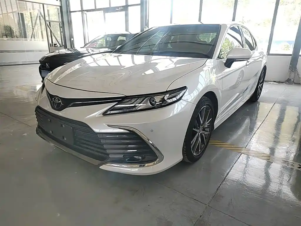 Toyota Camry 2021 2.5G Luxury Edition