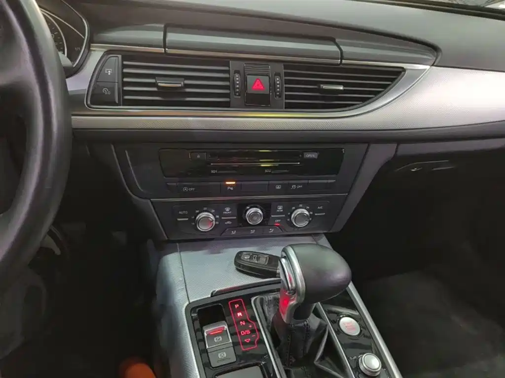 Audi A6L 2015 TFSI Millionth Anniversary Intelligent Leader Type фото 13