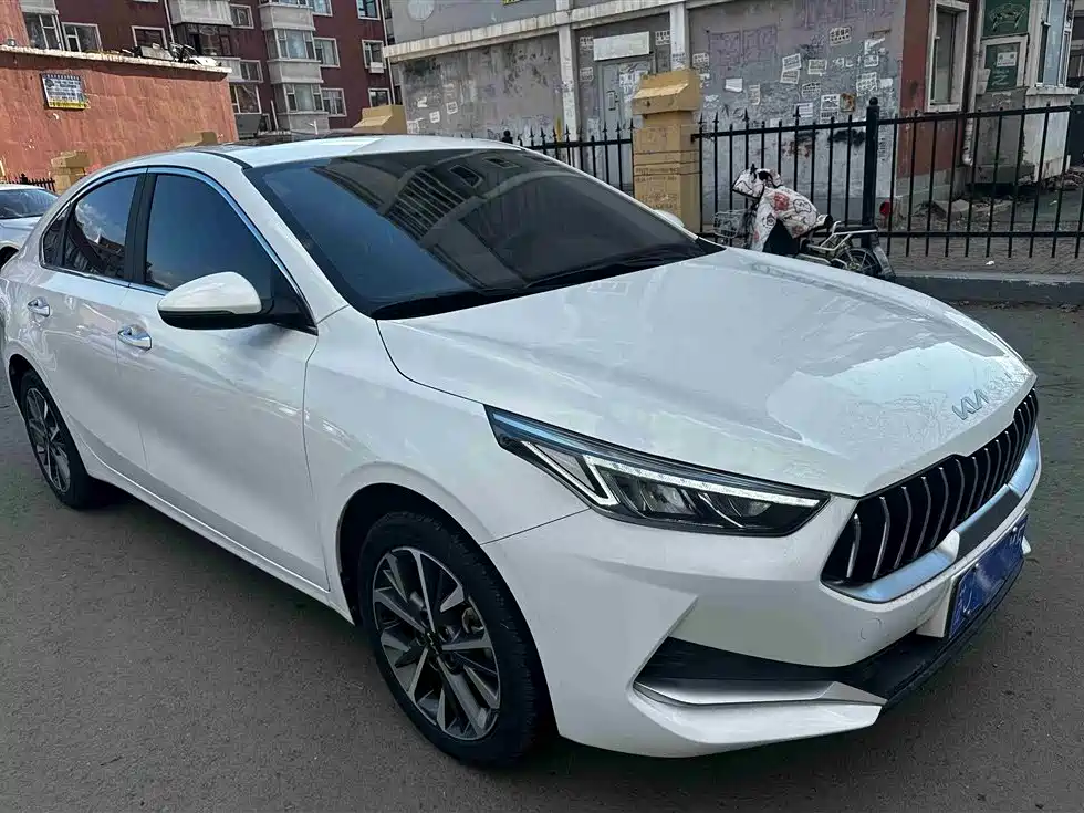 Kia K3 2021 Facelift 1.5L CVT Fashion Edition фото 3