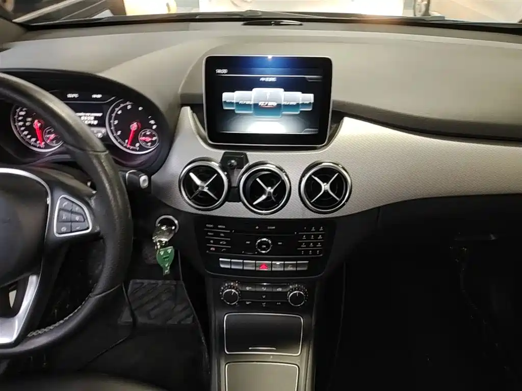 Mercedes-Benz B-Class 2017 B 200 Dynamic фото 9