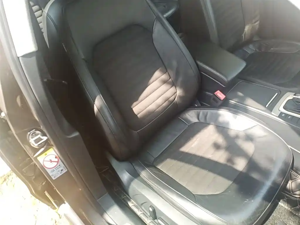Volkswagen Magotan 2015 Facelift 1.8TSI Premium фото 25