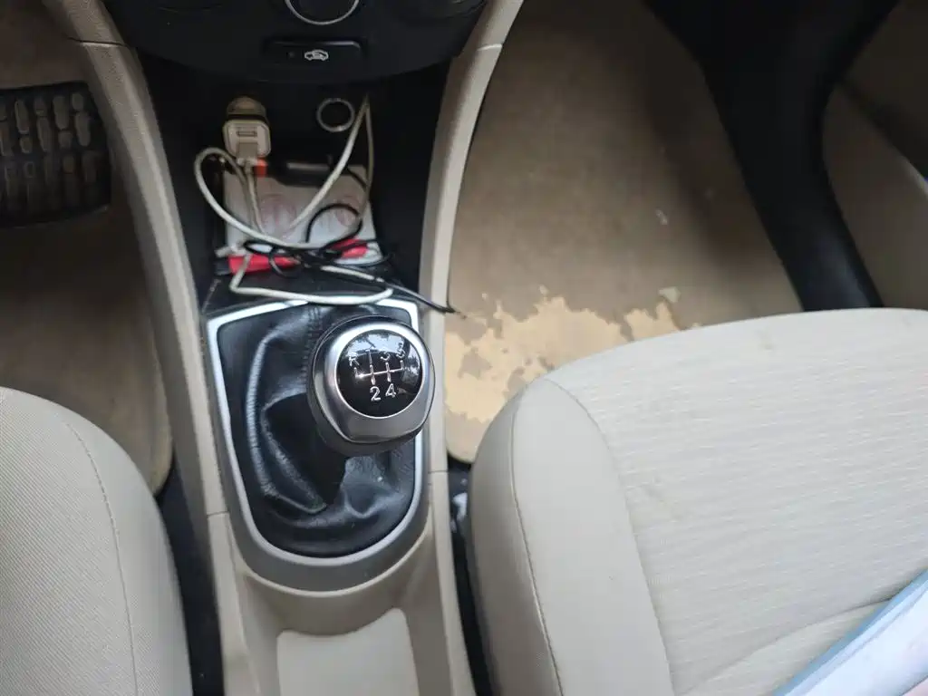 Hyundai Verna 2014 1.4L Manual Smart GLS фото 10