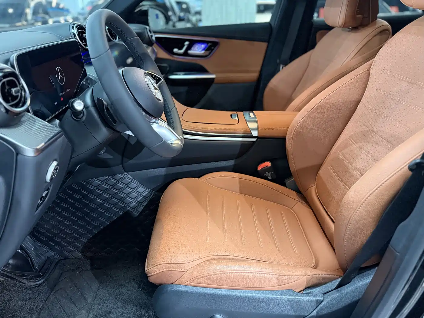 MERCEDES-BENZ GLC