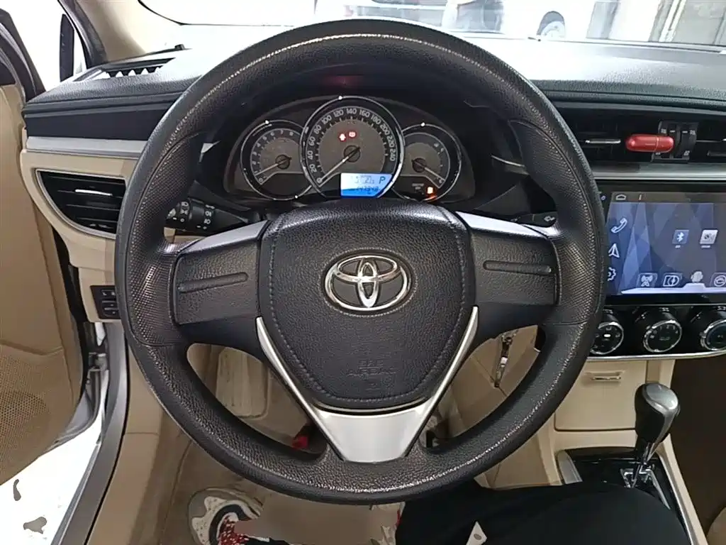 Toyota Corolla 2017 1.6L CVT GL фото 11