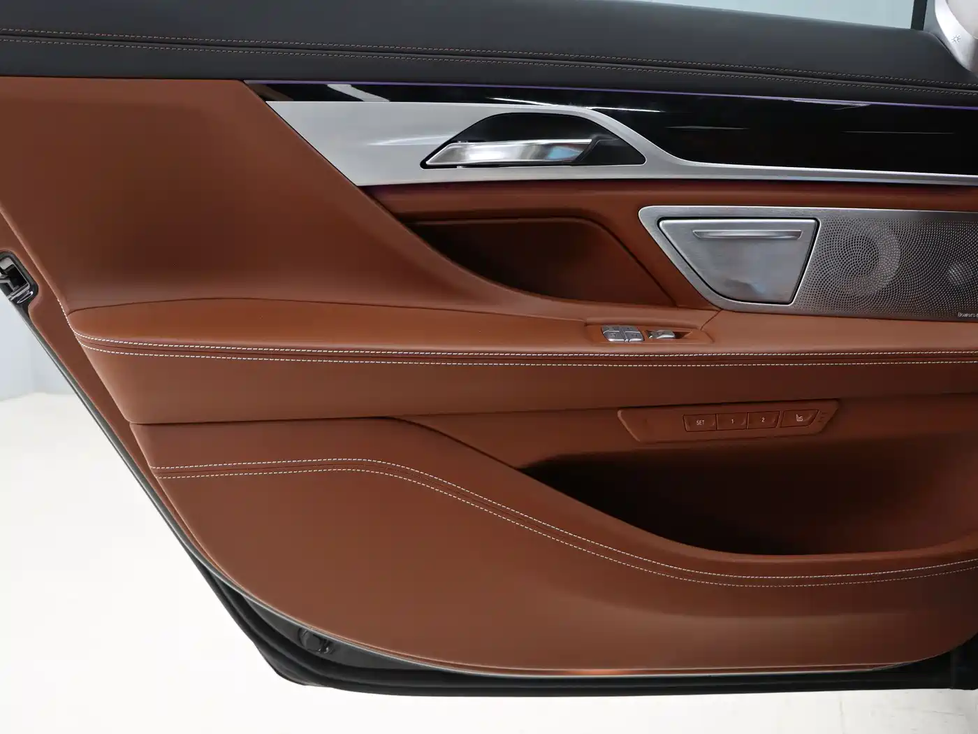 BMW 7 Series 2018 740Li xDrive Premium Type Excellence Package фото 27
