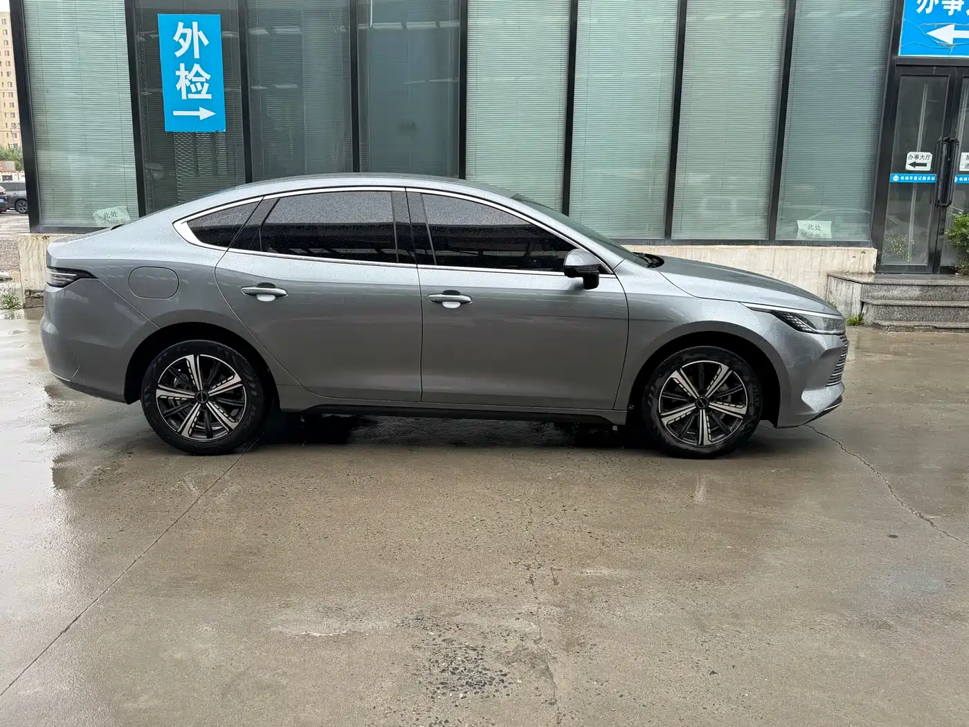 BYD Destroyer 05 2023 Model Champion Edition DM-i 120KM Luxury фото 4