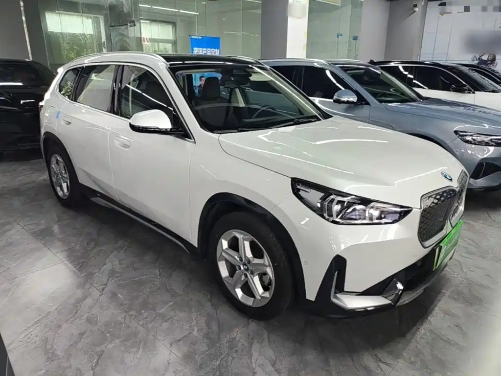 BMW iX1 2025 2023 eDrive25L X Design Package