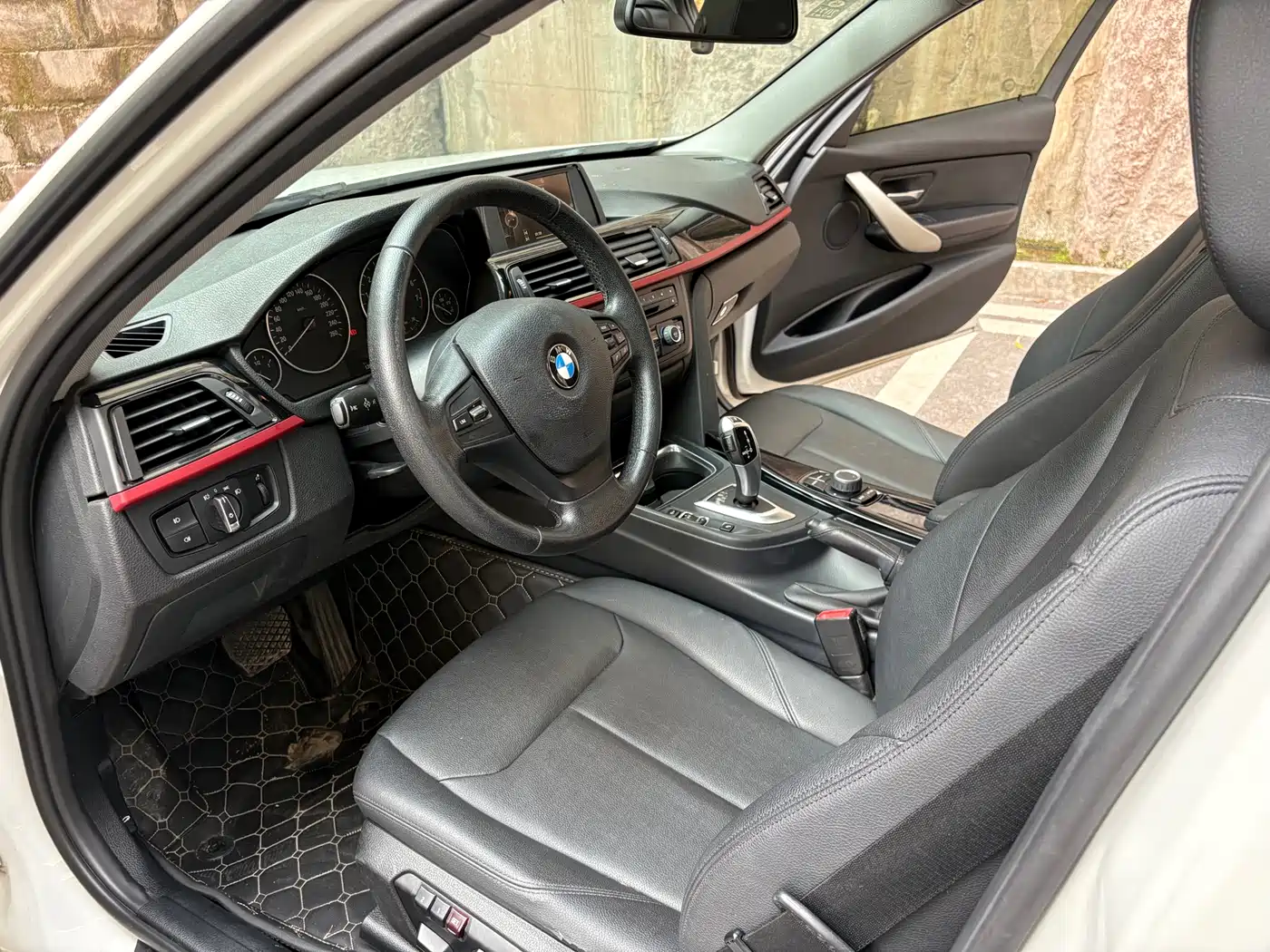BMW 3 Series 2015 320i Fashion фото 11