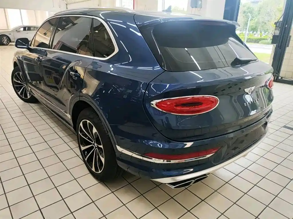 Bentley Bentayga 2025 2024 4.0T V8
