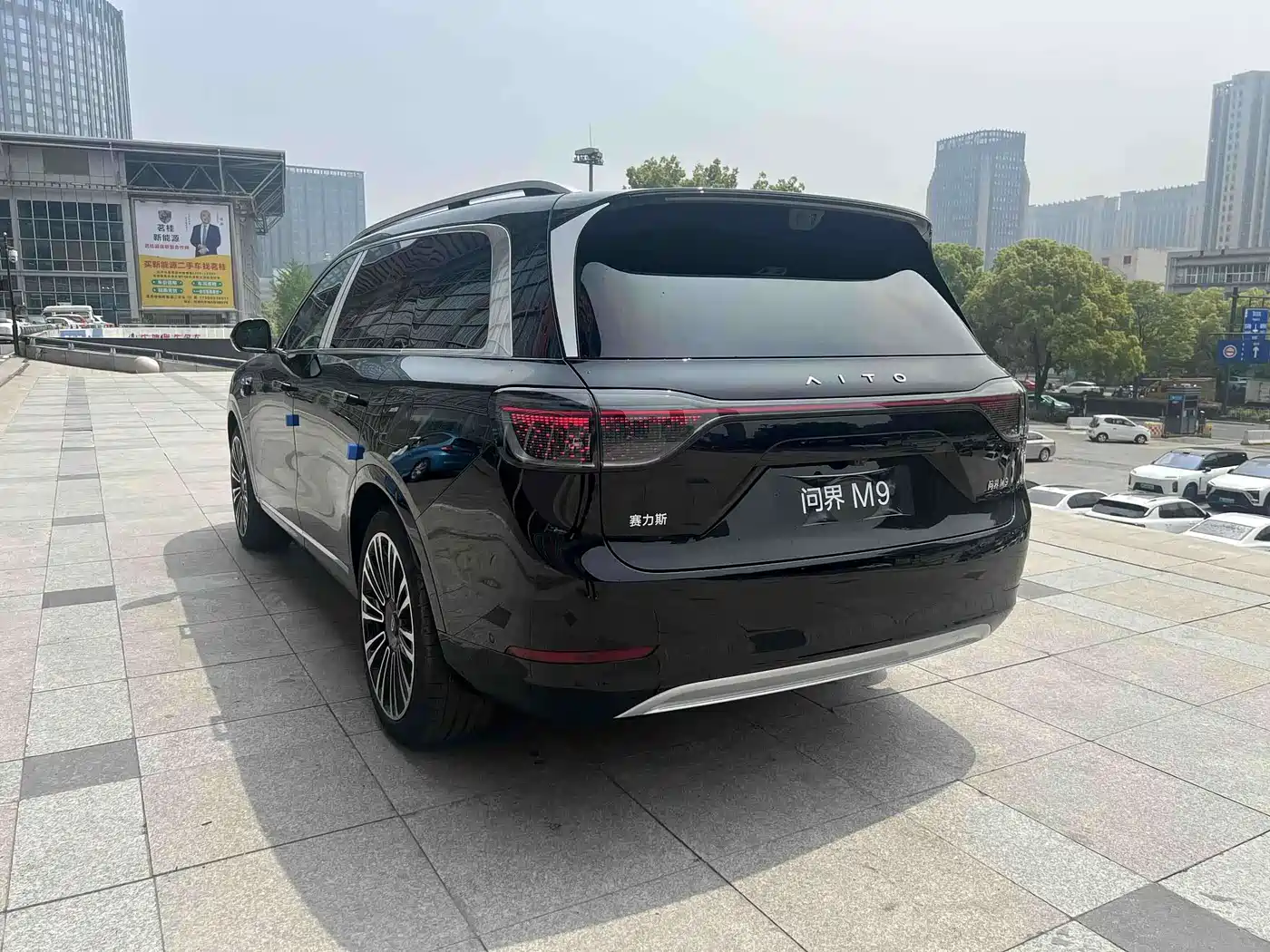 AITO Wenjie AITO M9 2025 Extended Range Ultra 52kWh 6-Seater фото 18