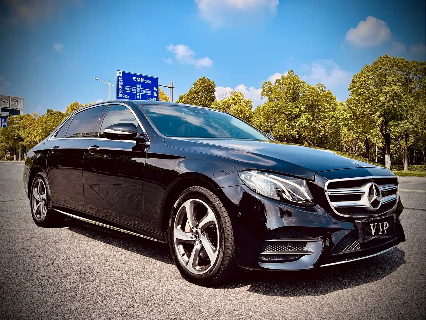 Mercedes-Benz E-Class 2016 E 300 L Sport Fashion Type фото 2