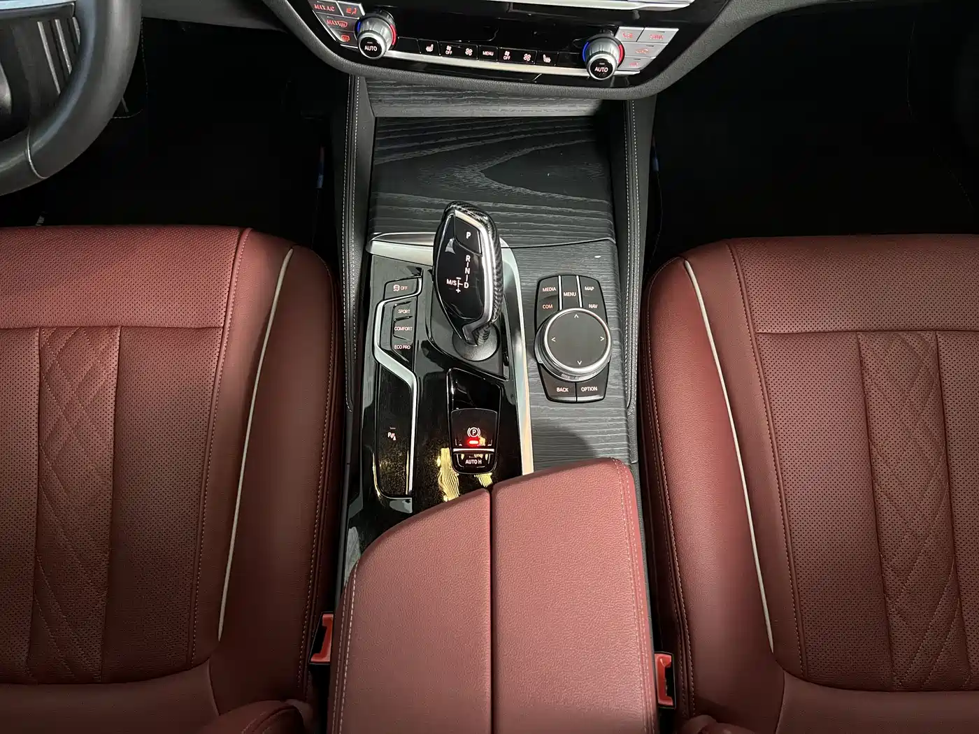 BMW 5 Series 2022 530Li Leading M Sport Package фото 15