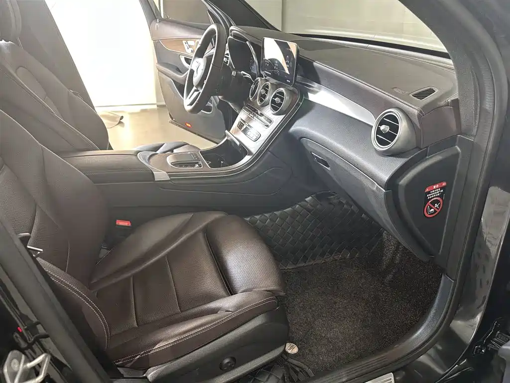 Mercedes-Benz GLC 2022 GLC 300 L 4MATIC Dynamic Collector's Edition фото 12