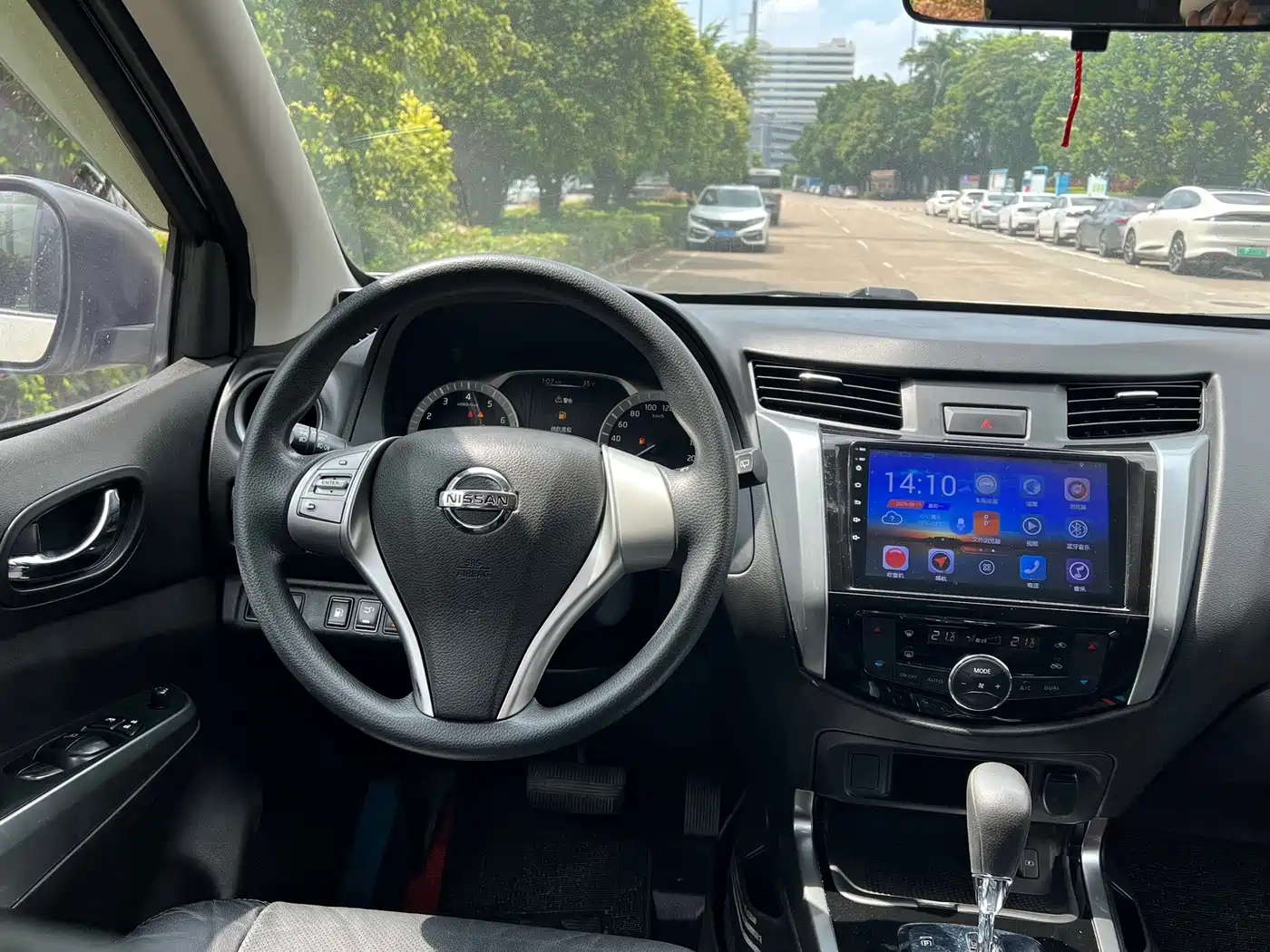 Nissan Terra 2019 2018 2.5L Automatic 2WD Luxury Edition