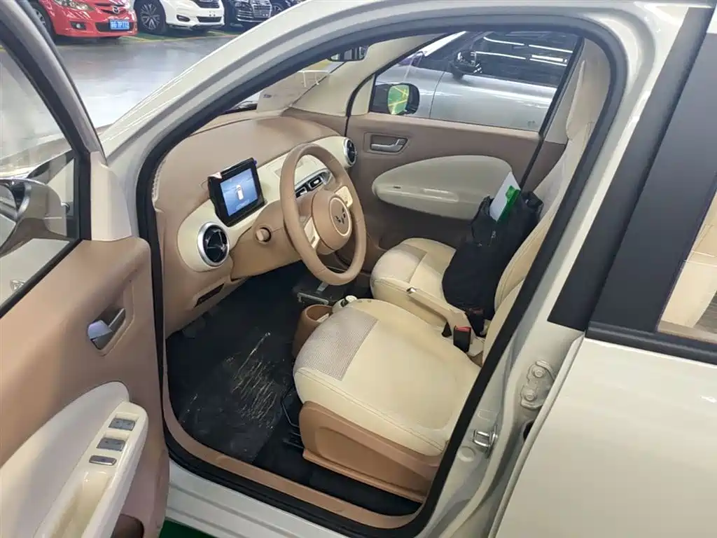 Wuling Motors Hongguang MINIEV 2026 2025 4-Door Advanced