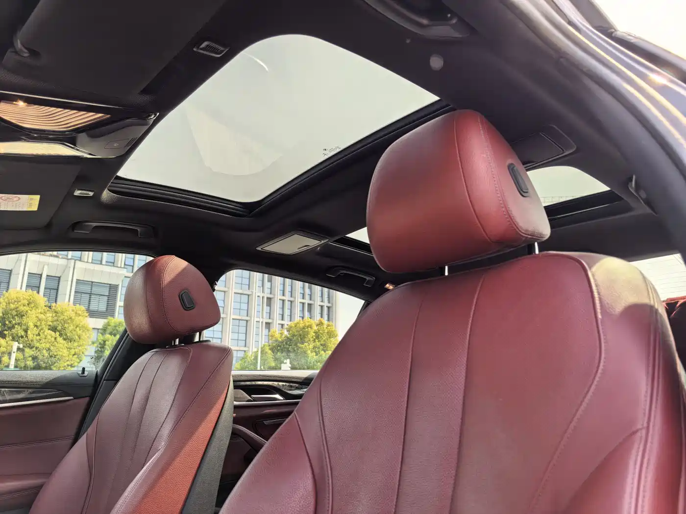 BMW 5 Series 2019 530Li Premium M Sport Package фото 17