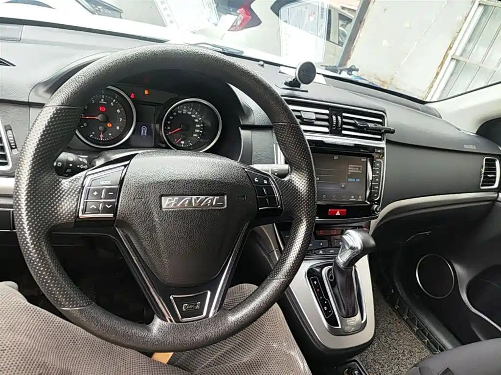 Haval M6 2017 1.5T Automatic 2WD Urban фото 10