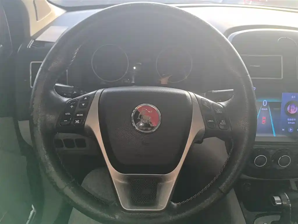 Dongfeng Fengxing Joyear XV 2017 2016 1.6L CVT Luxury