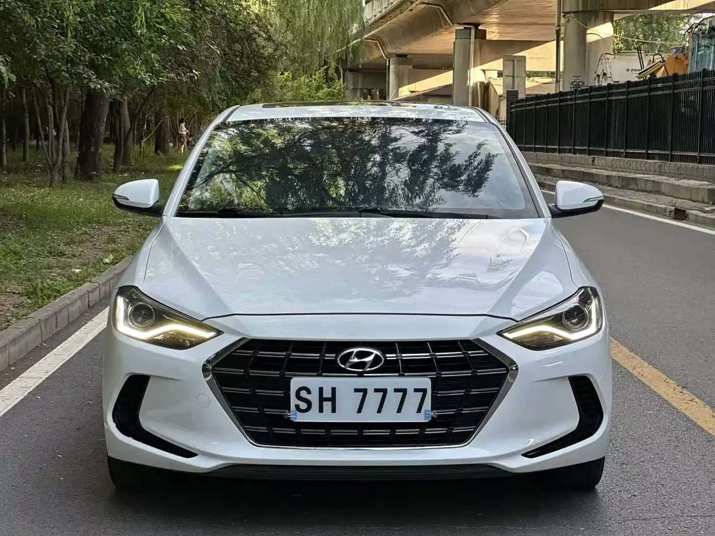 Hyundai Elantra 2020 1.5L CVT Smart Style·Elite фото 2