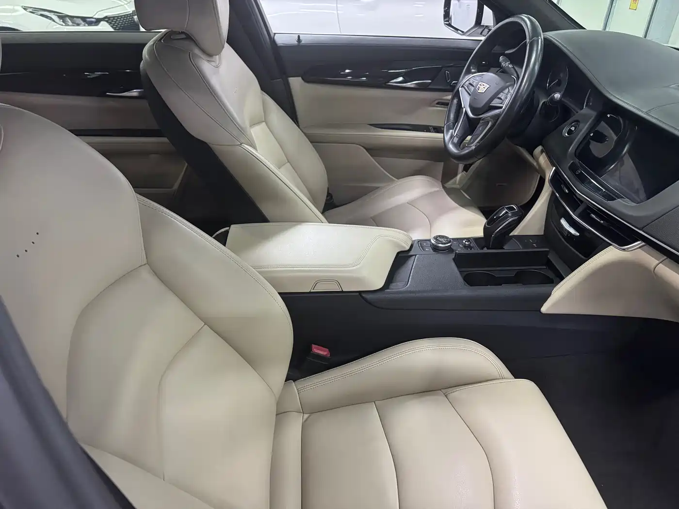 Cadillac CT6 2019 28T Fashion Model фото 7