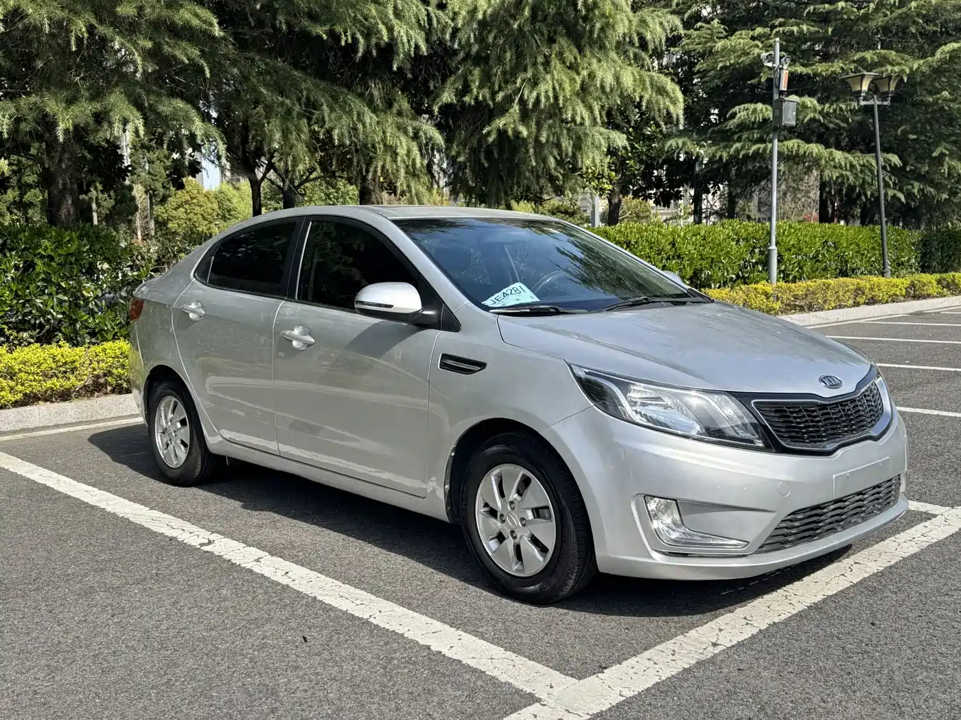Kia K2 2011 Sedan 1.4L AT Premium ECO фото 3