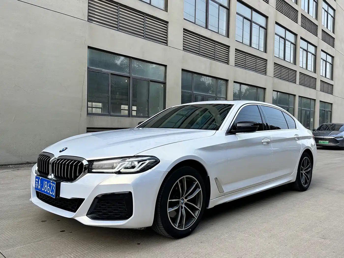 BMW 5 Series 2022 525Li M Sport Package