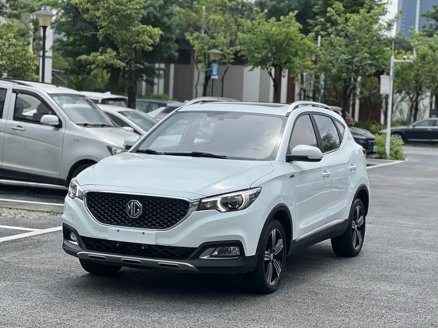 MG ZS 2017 2017 1.5L Auto Premium Internet Edition
