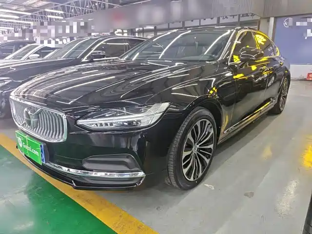 Volvo S90 2023