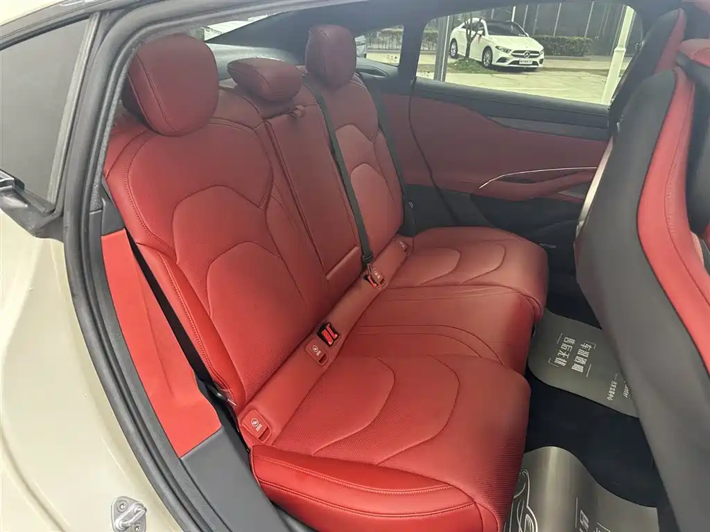 XIAOMI CAR XIAOMI SU7