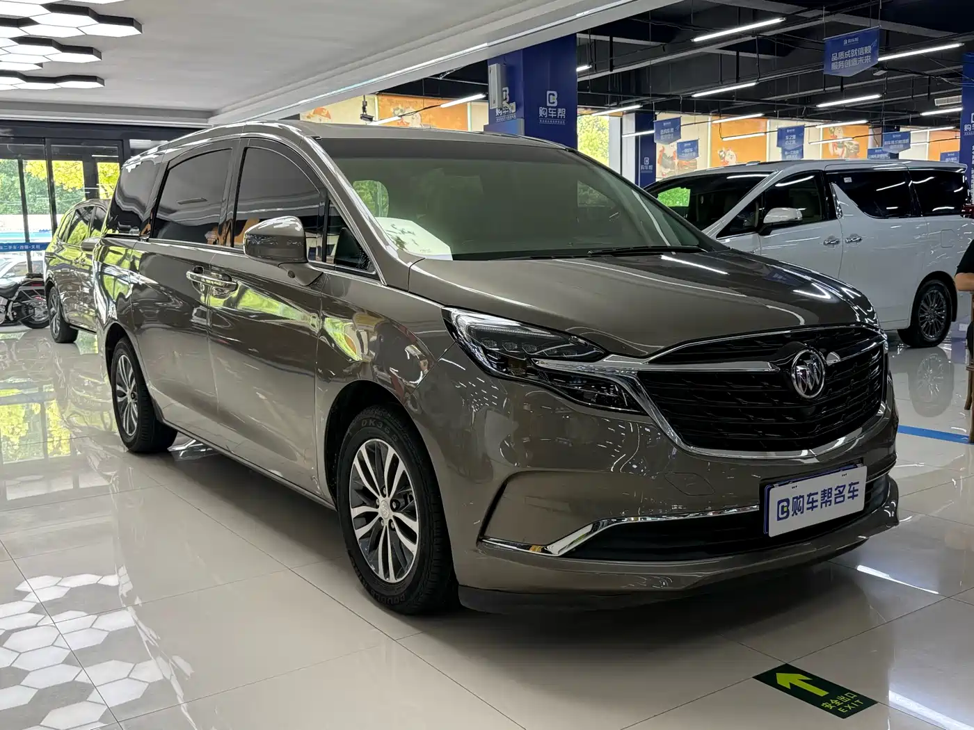 Buick GL8 2021 ES Landlord 653T Comfort фото 3