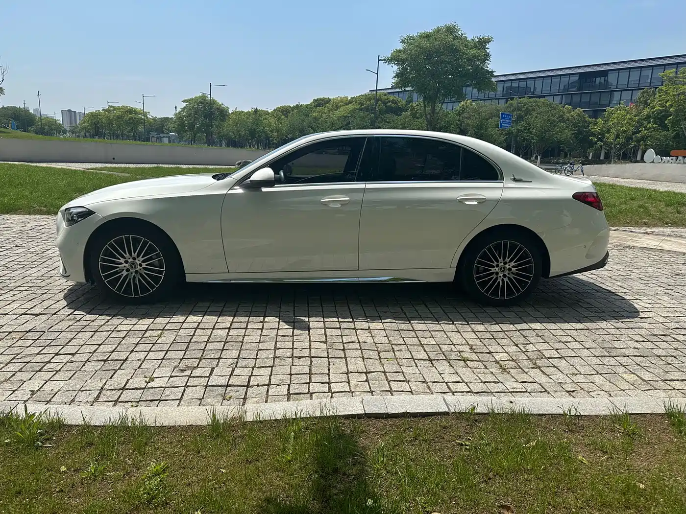 Mercedes-Benz C-Class 2022 C 260 L Sport Edition фото 4