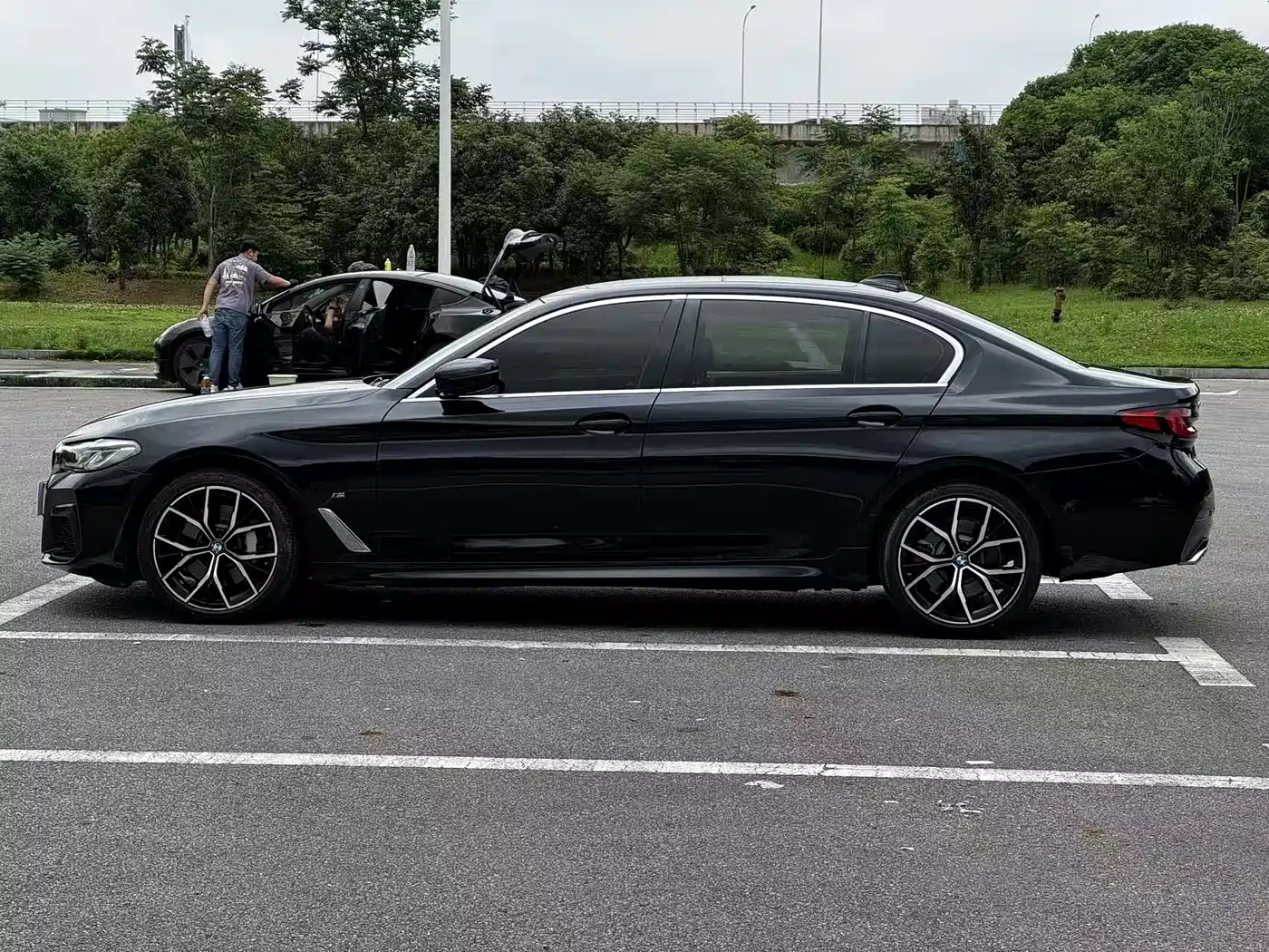 BMW 5 Series 2022 Facelift II 530Li Premium Package M Sport фото 3