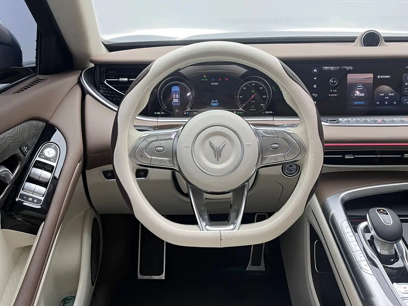 Voyah Auto VOYAH FREE 2021 AWD Standard Range Extender Exclusive Luxury Package фото 19