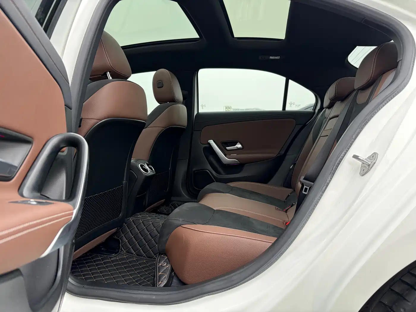 Mercedes-Benz A-Class 2020 Facelift A 200 L Sport Sedan Fashion фото 9