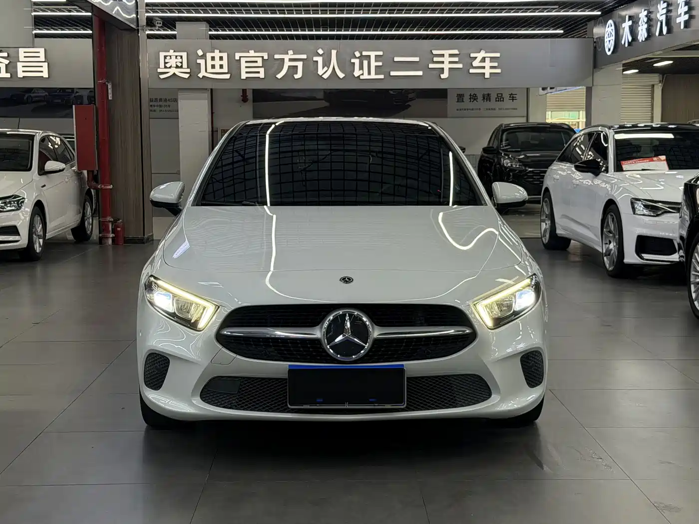 Mercedes-Benz A-Class (Import) 2020 2019 A 200 Dynamic Version