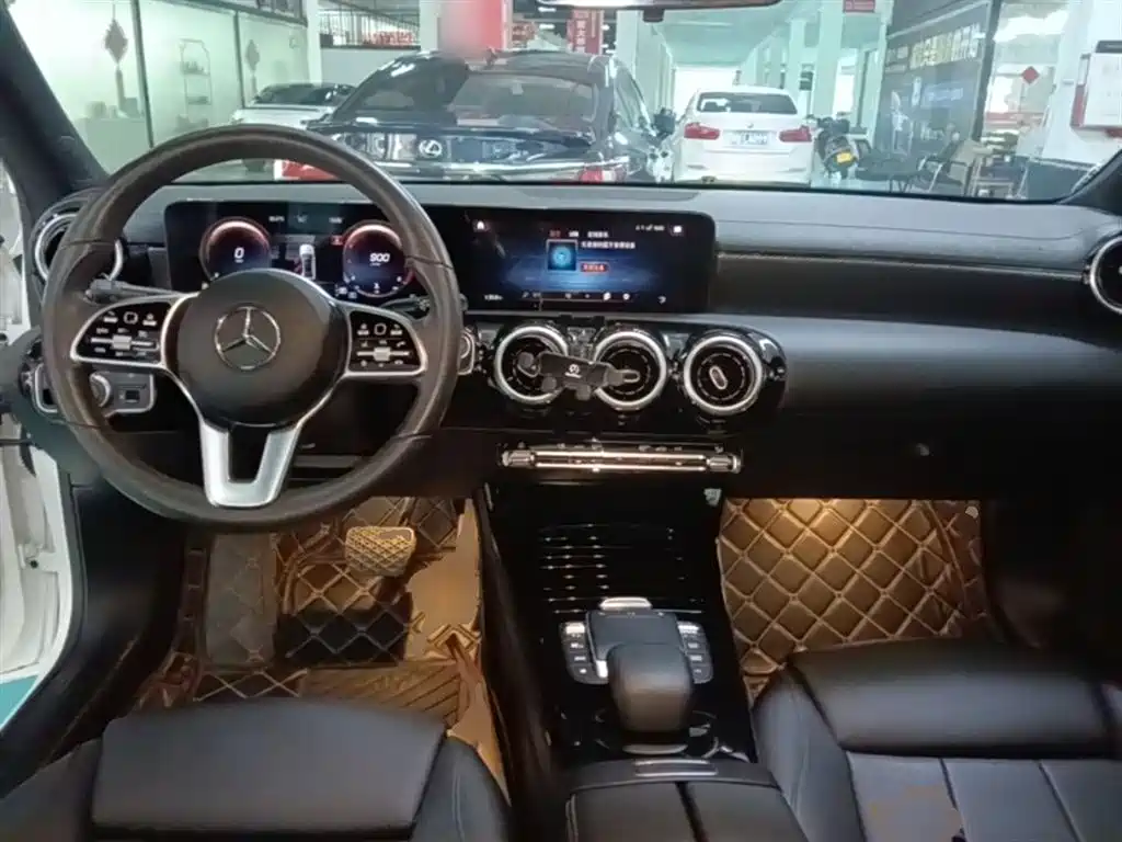 MERCEDES-BENZ CLASS A