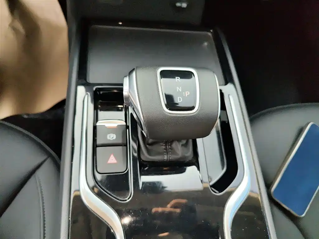 Hongqi E-QM5 2023 Facelift Basic Travel Edition фото 9