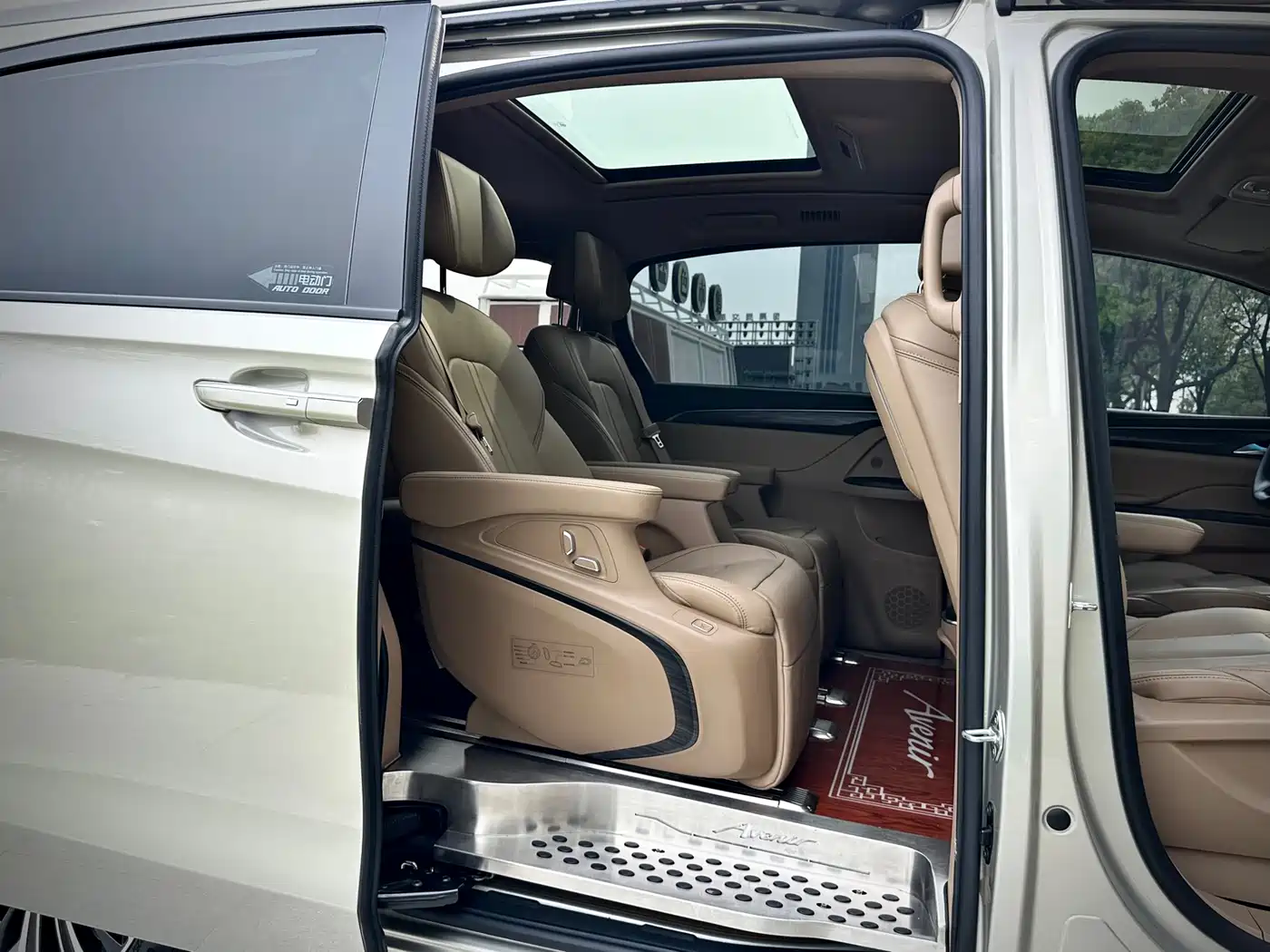 Buick GL8 2021 ES Landlord 653T Luxury фото 11