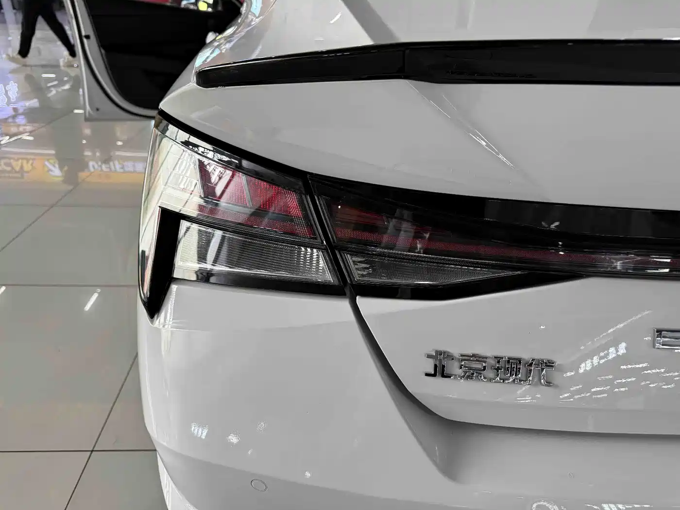 Hyundai Elantra 2022 240TGDi DCT LUX Premium Edition фото 19
