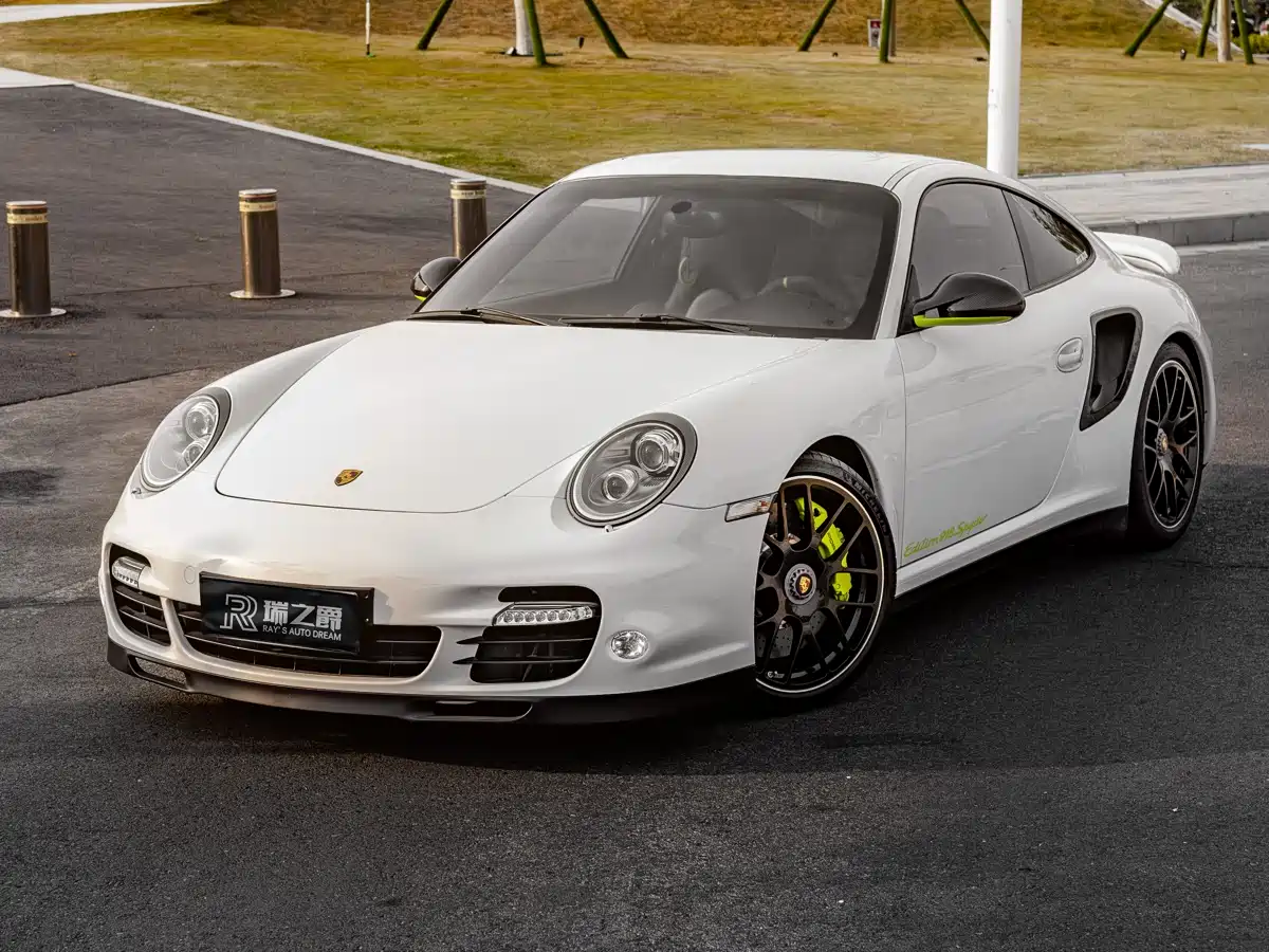 Porsche 911 2010 Turbo S 3.8T