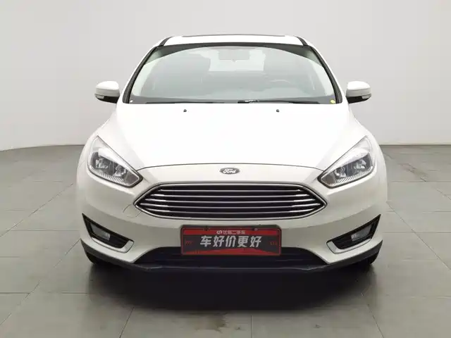 Ford Focus 2015 Sedan 1.6L Automatic Trend — фото 3