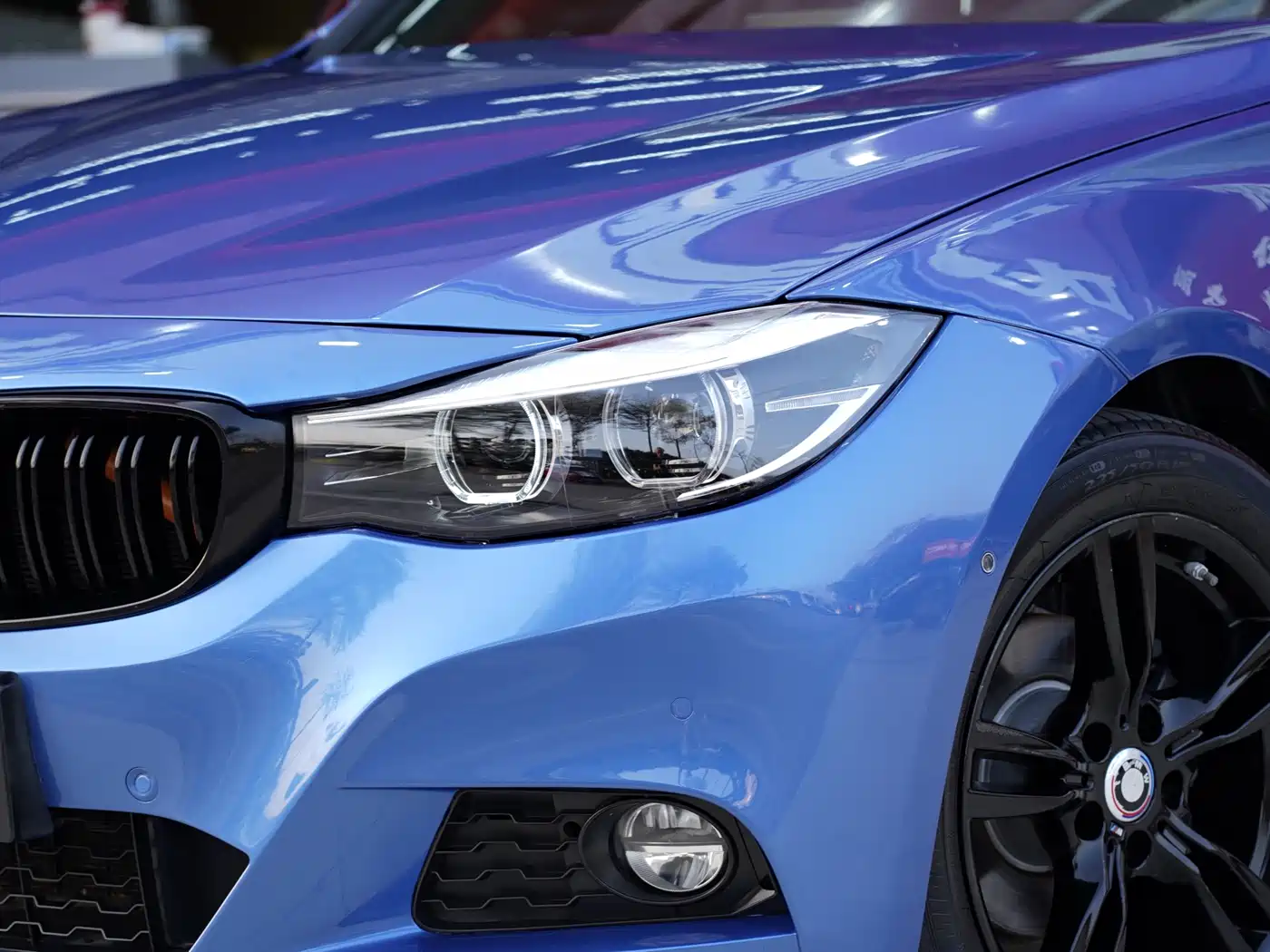 BMW 3 Series GT 2019 320i M Sport Black Night Edition фото 3