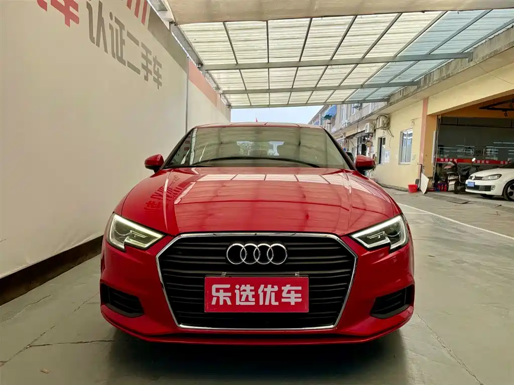 Audi A3 2018 30th Anniversary Limousine 35 TFSI Progressive фото 2