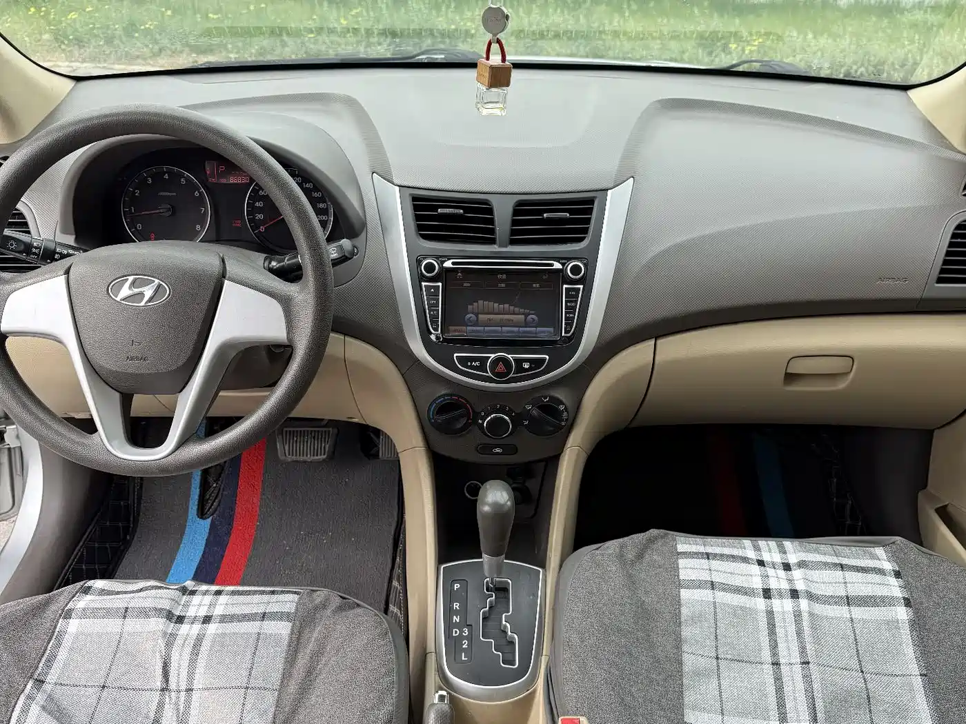 Hyundai Verna 2010 Sedan 1.4L Automatic Comfort GS фото 6