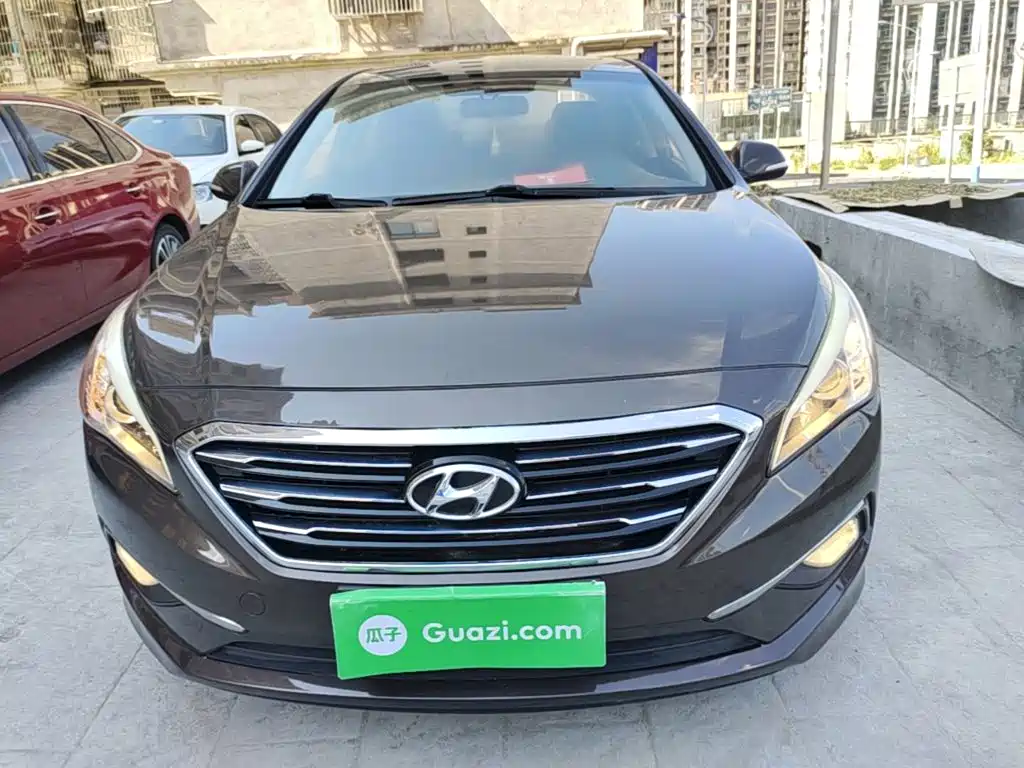 Фото 3 - Hyundai Sonata
