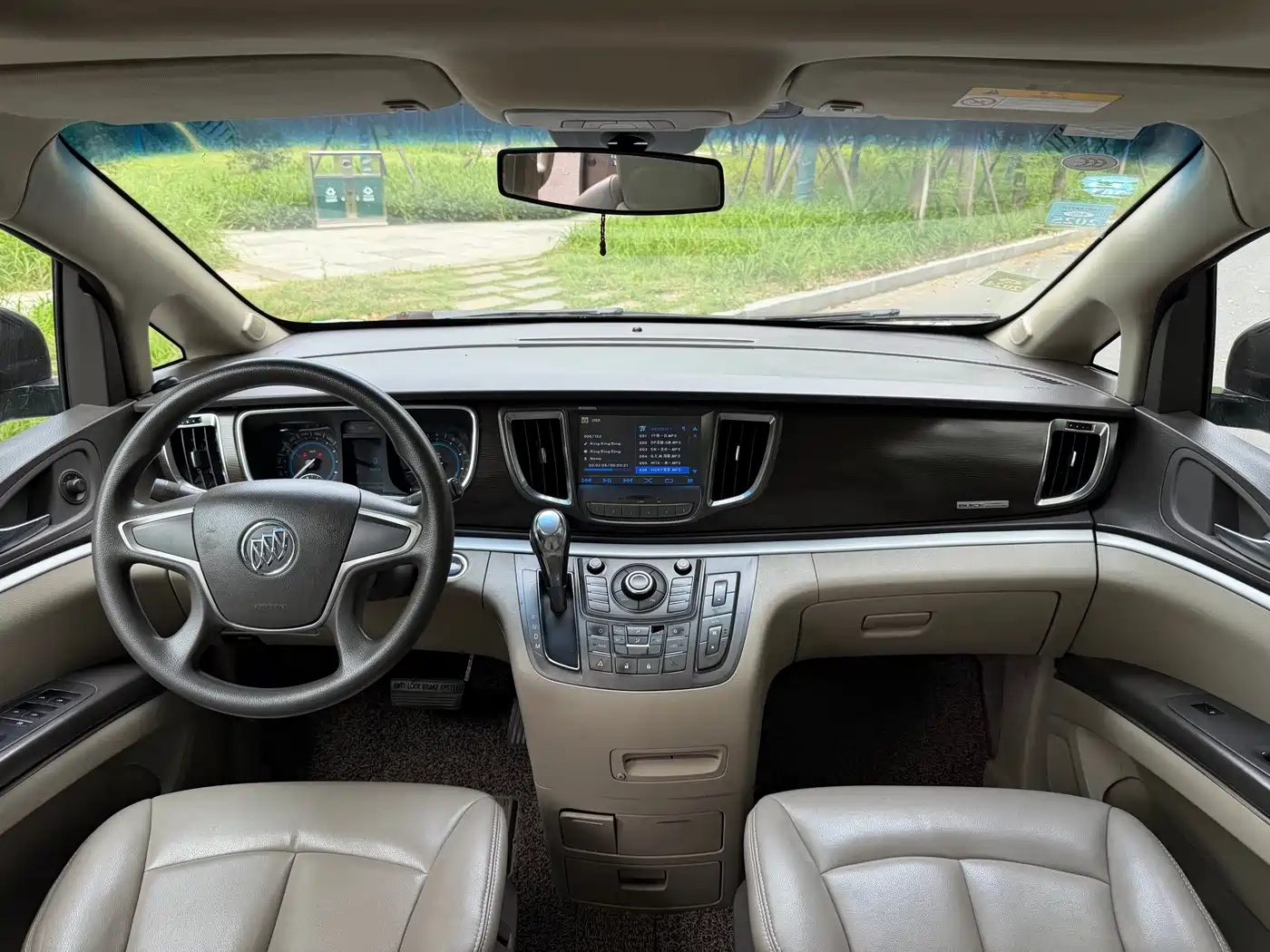 Buick GL8 2013 2.4L CT Luxury Business Comfort Edition фото 12
