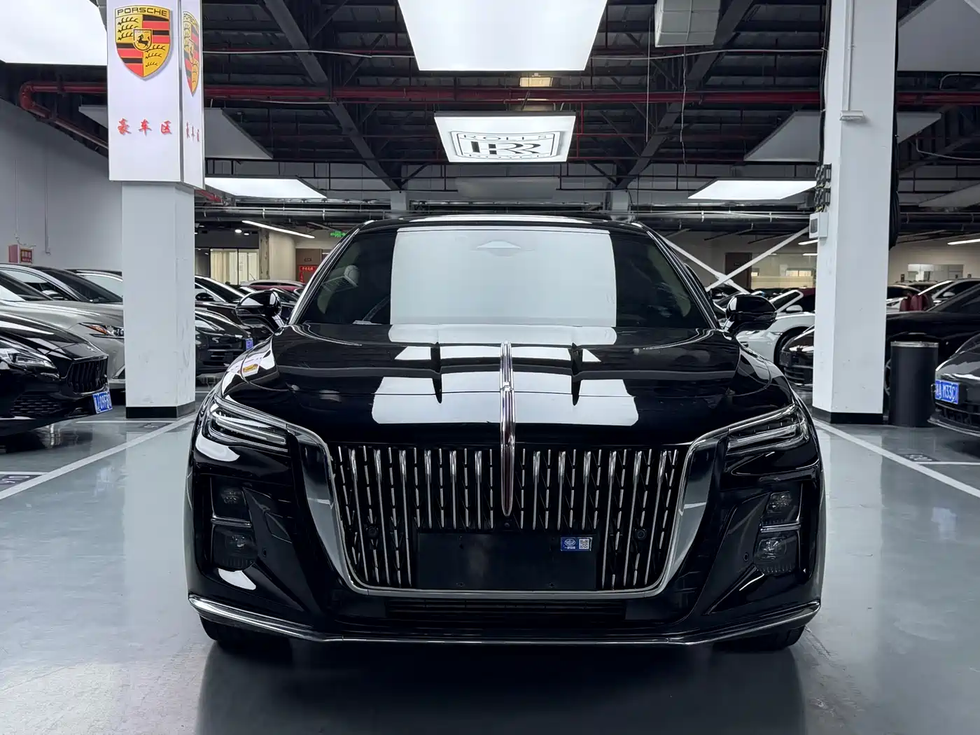 Hongqi H5 2023 2.0T Auto Smart Connect Flag Comfort фото 2