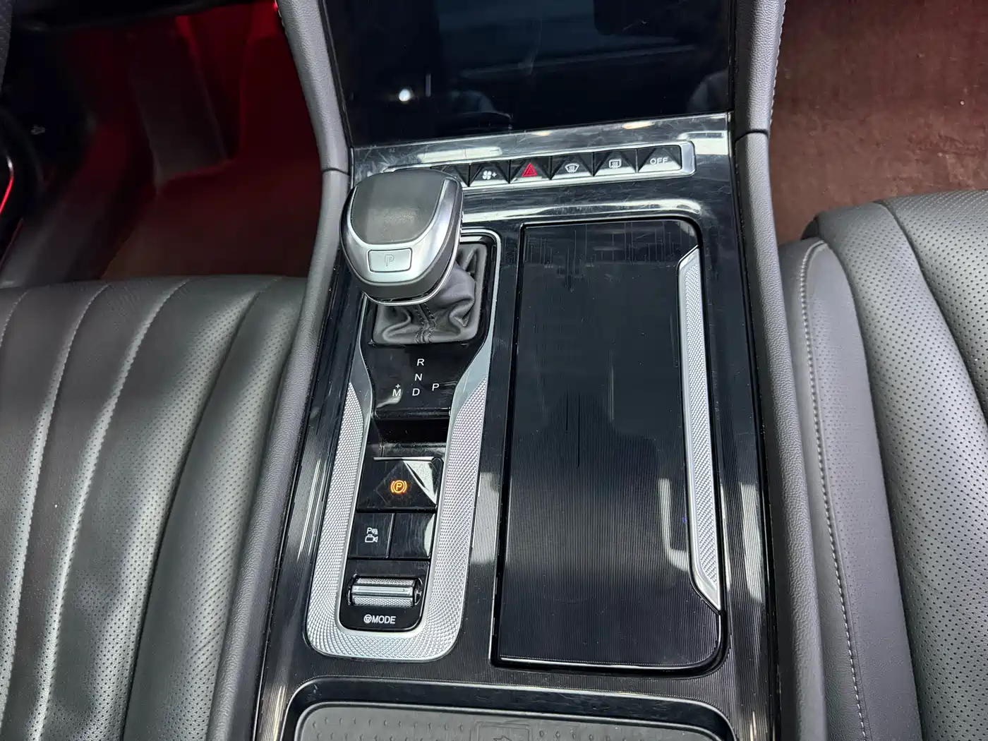 Hongqi H5 2023 2.0T Auto Smart Connect Flag Comfort фото 15