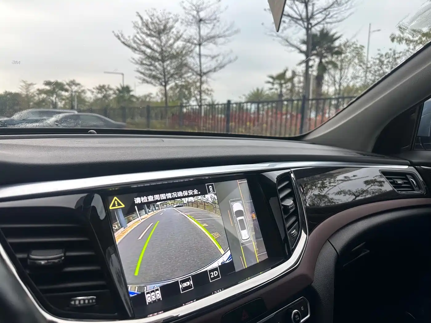 GAC Trumpchi Trumpchi GS8 2017 320T 2WD Luxury Smart Connect (7-seater) фото 8